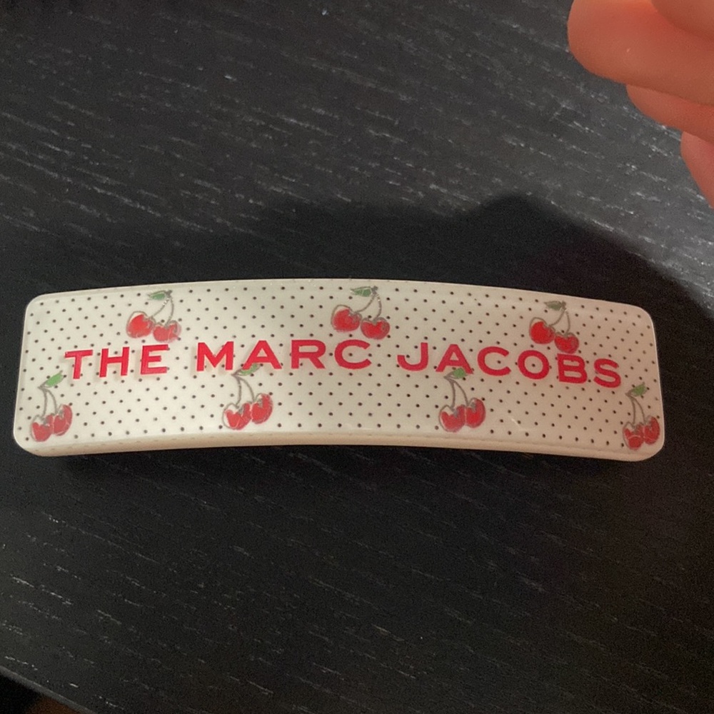 BNWOT Authentic Marc Jacobs Cherry Barrette - Picture 3 of 5